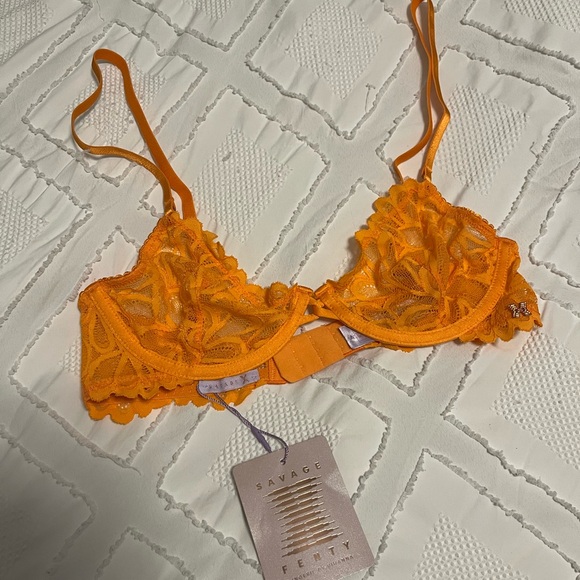 SAVAGE X FENTY NOT SORRY ULTRA DEMI UNLINED LACE BRA - Picture 2 of 3